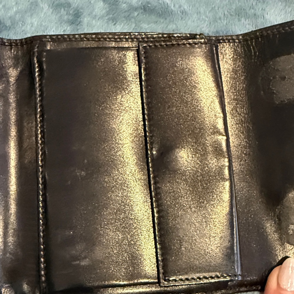 Prada Quilted Black Wallet - Picture 5 of 12